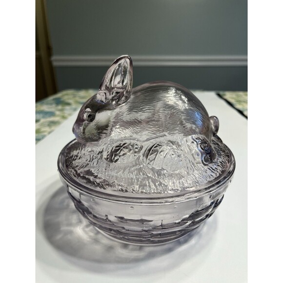 Longaberger Lavender Purple Glass Bunny Rabbit Covered Dish Retired USA - Picture 1 of 16